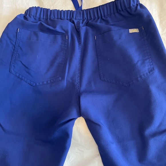 Figs size M. Thread for Threads. Gently worn and in great condition. - Picture 5 of 5